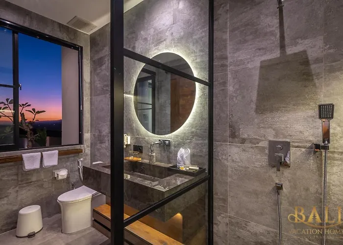 The Luxury 5br In Lovina! Stunning Outlook! Ferienhaus *