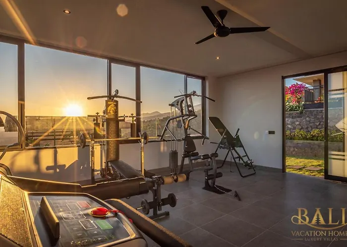 The Luxury 5br In Lovina! Stunning Outlook! Lovina