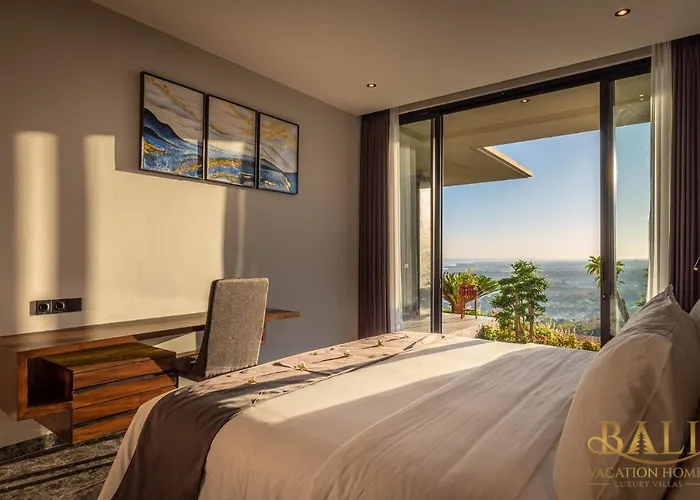 The Luxury 5br In Lovina! Stunning Outlook! Lovina