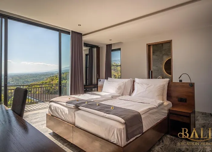 The Luxury 5br In Lovina! Stunning Outlook! Ferienhaus Lovina