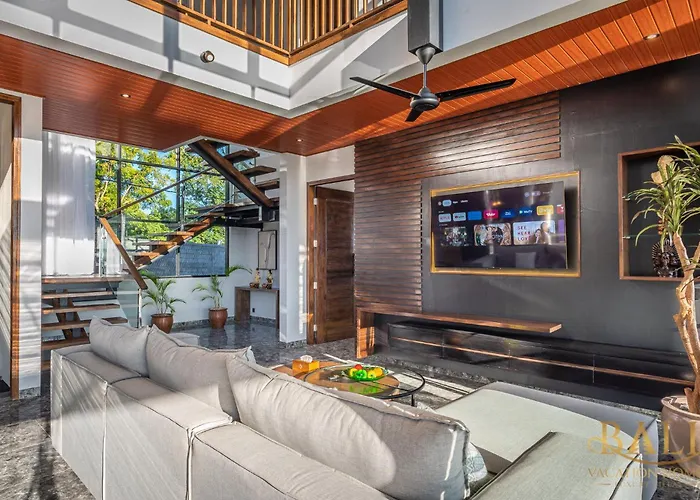 The Luxury 5br In Lovina! Stunning Outlook!