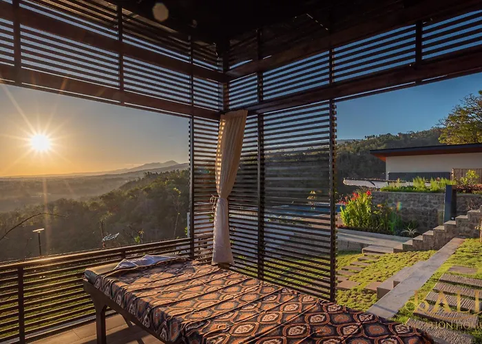 Ferienhaus The Luxury 5br In Lovina! Stunning Outlook!
